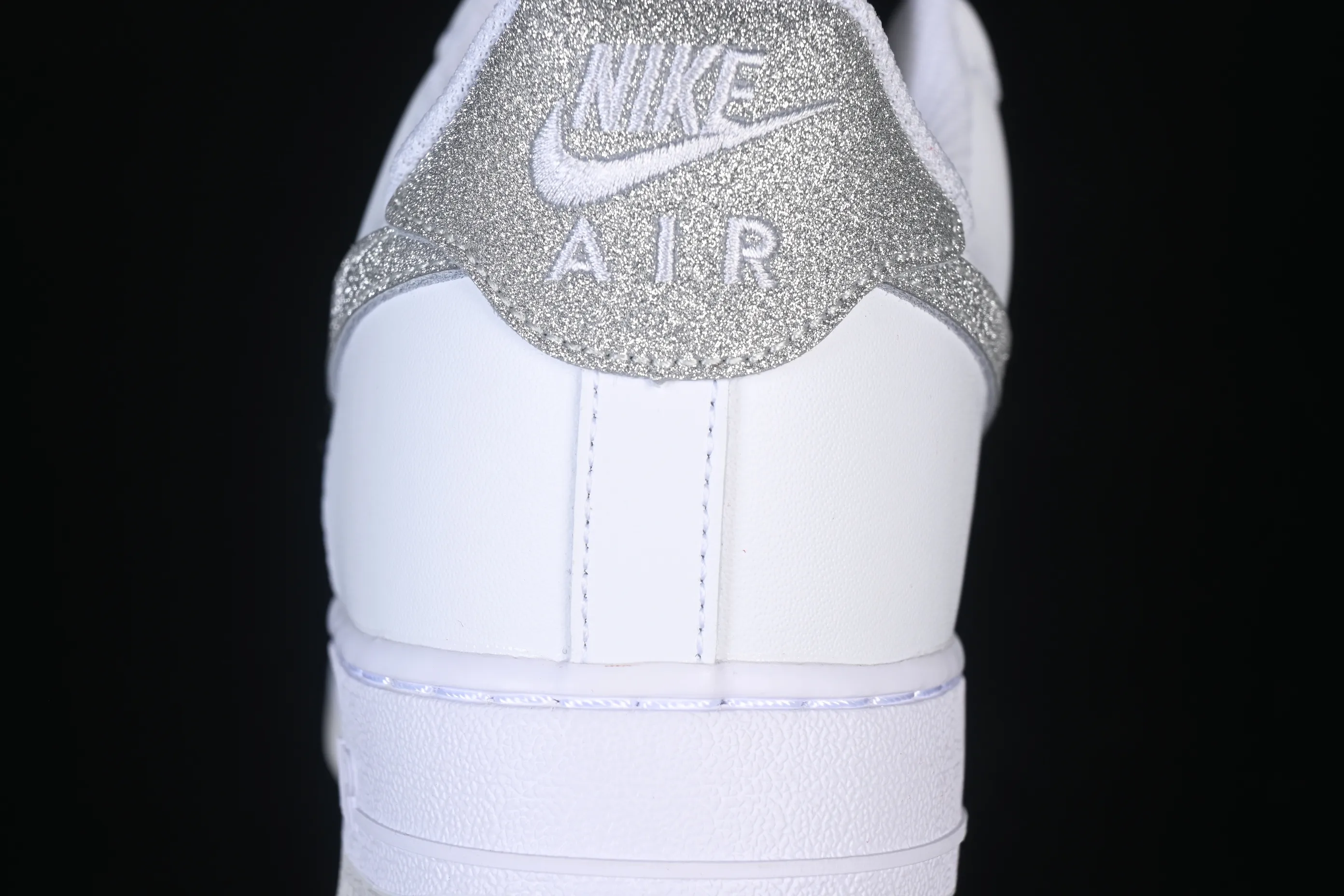 All categories Nk Air Force 1 Air Force series Nk Air Force 1 Low Air Force low top Nike Air Force 1'07 Low sequined hook Air Force 1 low top casual sneakers ZH0316-156